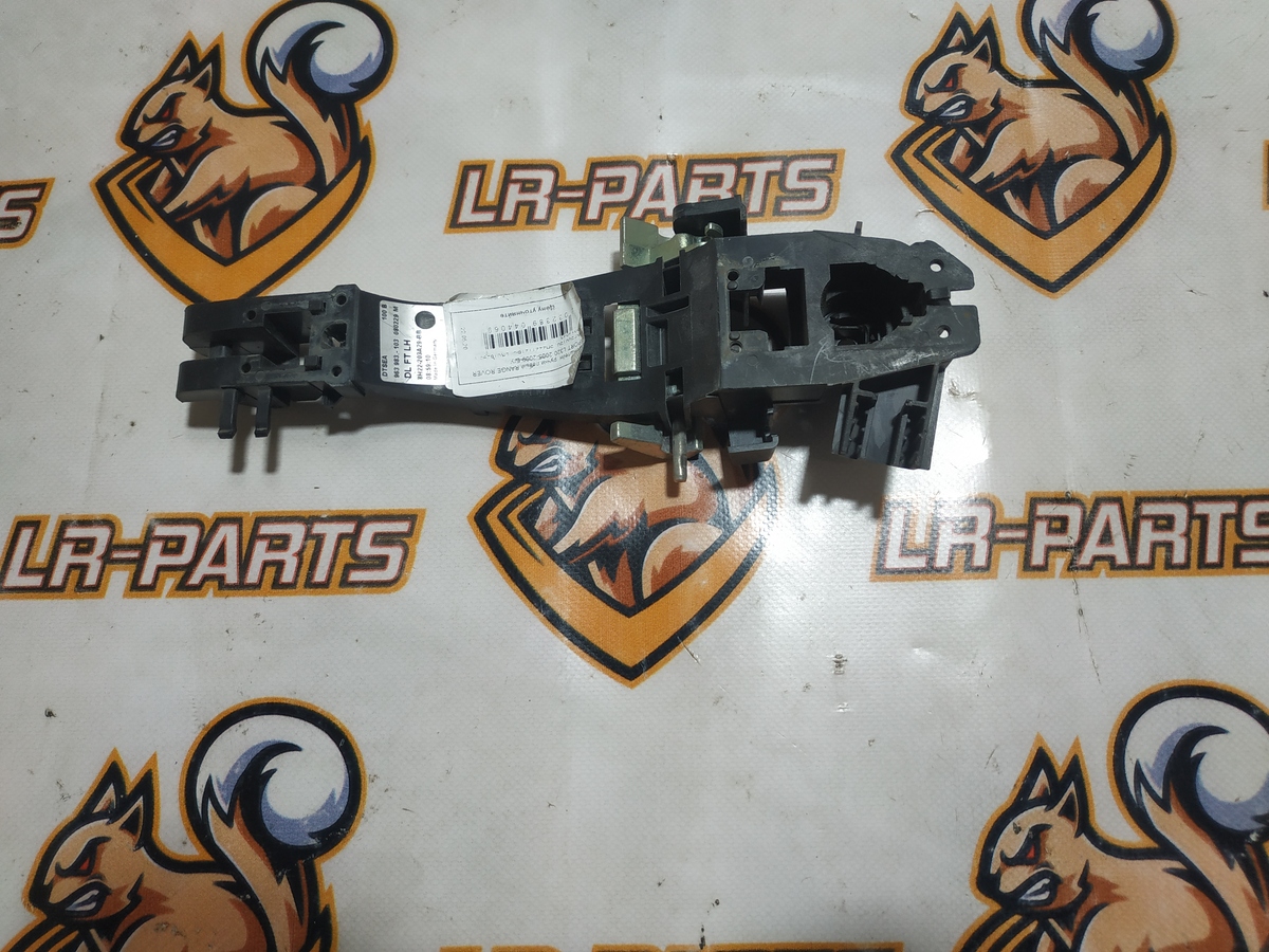 LR018298 Кронштейн ручки задней левой Range Rover Sport L320 (2005-2013) Б/У